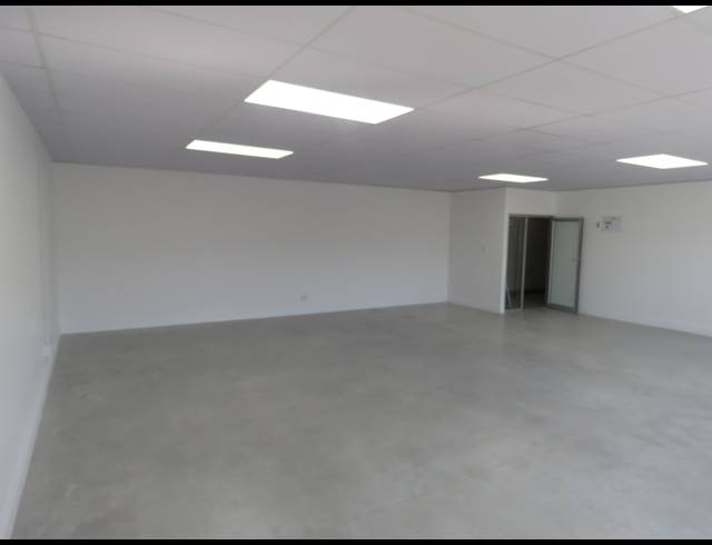 73M² OFFICE TO LET IN SOMERSET WEST CENTRAL